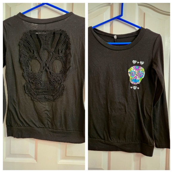 Modcloth Crochet Skull long-sleeved top - Picture 2 of 9